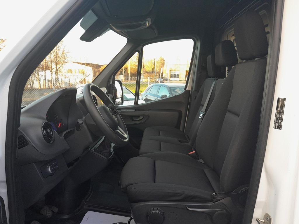 Mercedes-Benz Sprinter 317CDI/L kamera 360° navi (foto 12)