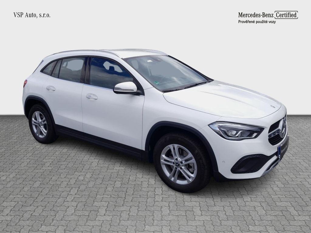 Mercedes-Benz GLA 200 200 4Matic (foto 6)