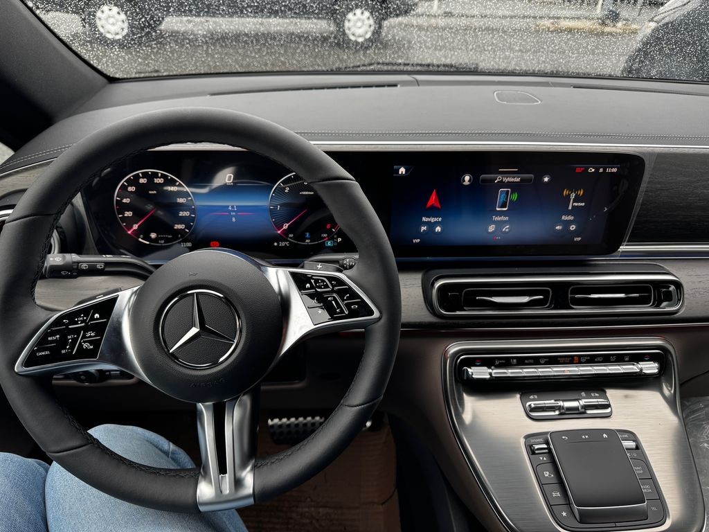 Mercedes-Benz V 300 EXCLUSIVE 4MATIC (foto 8)